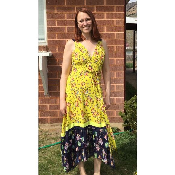 TANYA TAYLOR Yellow Navy Floral Pleated Printed 100% Silk Garden Everly Dress 2 - Picture 1 of 16